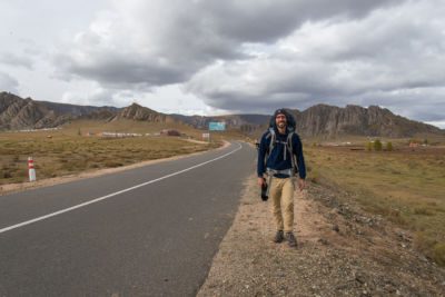 Marche à pied en Mongolie avec le sac à dos